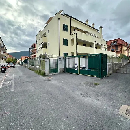 Casa Ginsea - Ampia Terrazza, Parcheggio Privato, 5 Min Dal Mare Apartment